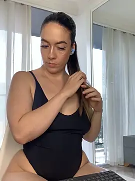 ImAlicee online show from 02-05-25, 10:01