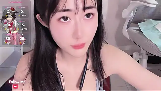 qiqi-- online show from 12-20-24, 04:14