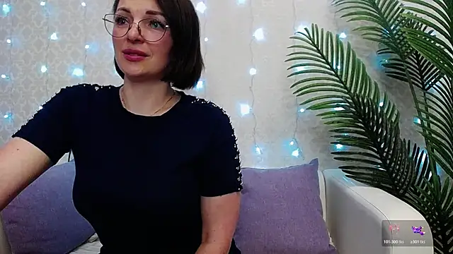 Snapshot of Camelia_Lillie chatting on 05-15-26, 11:45 Camelia Lillie online show from 05-15-26, 11:45