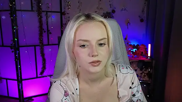 ImBonBon online show from 12-17-25, 12:16