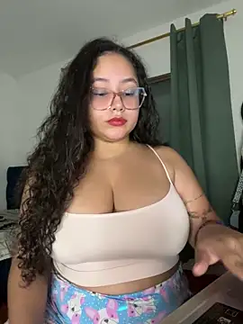 CurlyGirl 1 online show from 11-13-25, 12:53