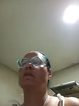 Snapshot of Eunice73 chatting on 12-04-24, 11:24 Eunice73 online show from 12-04-24, 11:24