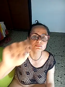 Snapshot of Eunice73 chatting on 02-10-25, 10:09 Eunice73 online show from 02-10-25, 10:09