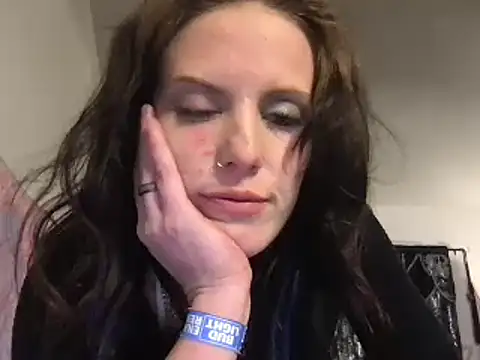 kittycatkendra online show from 01-13-25, 05:23