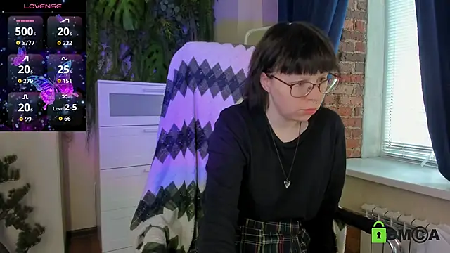Snapshot of Melissa_Wells chatting on 06-11-26, 02:53 Melissa Wells online show from 06-11-26, 02:53