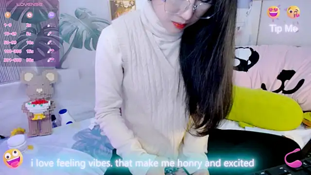 Snapshot of Ly__ chatting on 02-09-26, 03:32 Ly online show from 02-09-26, 03:32