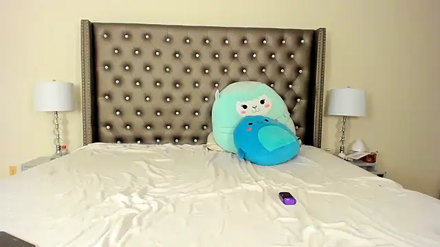 NadiaLyla online show from 02-02-26, 02:10