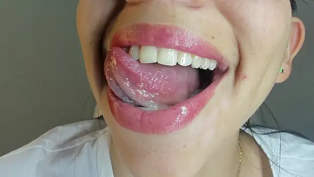 Katty mouth online show from 01-17-26, 09:07