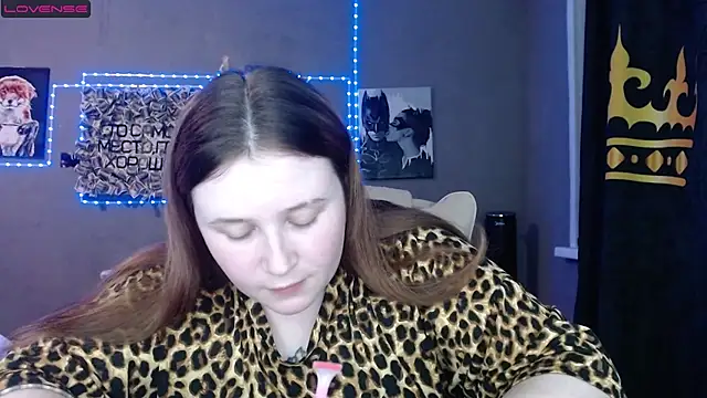 Snapshot of Light_Luna chatting on 06-01-26, 04:20 Light Luna online show from 06-01-26, 04:20