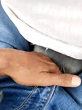 Snapshot of Monster_Bigdick chatting on 03-16-25, 08:43 Monster Bigdick online show from 03-16-25, 08:43