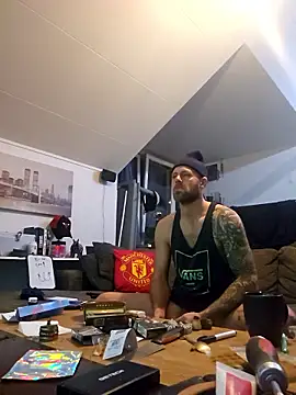 eltoulou online show from 01-06-26, 04:11