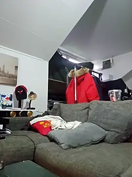 eltoulou online show from 04-12-26, 06:02