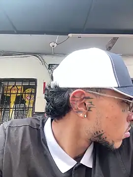 Snapshot of Alex_Teau chatting on 03-08-25, 09:17 Alex Teau online show from 03-08-25, 09:17