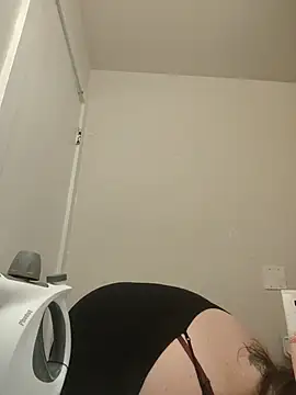 BeckiTooSweet online show from 10-21-25, 09:54