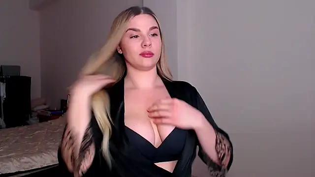 Snapshot of MiaMurMur chatting on 03-03-26, 10:54 MiaMurMur online show from 03-03-26, 10:54