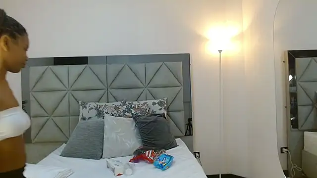 Snapshot of genesis_moretz chatting on 02-28-26, 03:40 genesis moretz online show from 02-28-26, 03:40