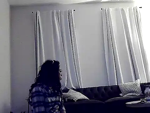 Snapshot of CaramelDipper chatting on 03-18-25, 06:25 CaramelDipper online show from 03-18-25, 06:25