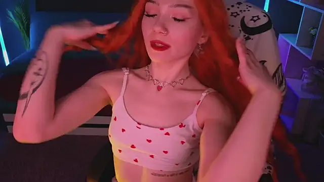 Snapshot of SandraBoyl chatting on 02-09-25, 07:27 SandraBoyl online show from 02-09-25, 07:27