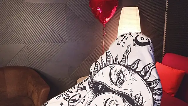 Snapshot of SandraBoyl chatting on 02-25-25, 01:09 SandraBoyl online show from 02-25-25, 01:09