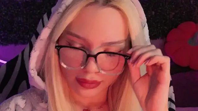 SandraBoyl online show from 11-23-25, 08:58