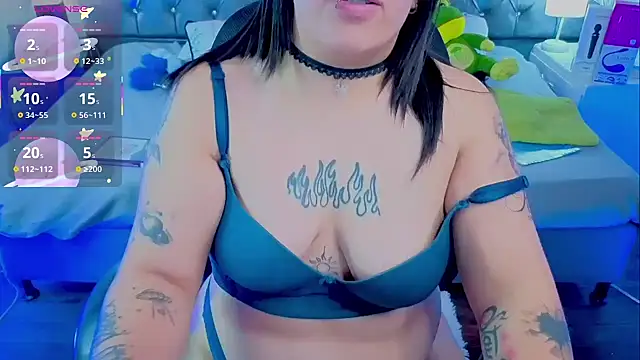 Snapshot of NatalieHarris chatting on 02-10-26, 09:30 NatalieHarris online show from 02-10-26, 09:30