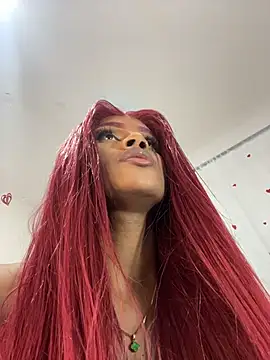 Snapshot of Elektra_Queen chatting on 04-18-26, 01:15 Elektra Queen online show from 04-18-26, 01:15