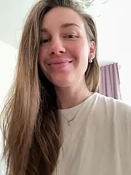 Snapshot of JasminJames chatting on 06-19-26, 09:13 JasminJames online show from 06-19-26, 09:13