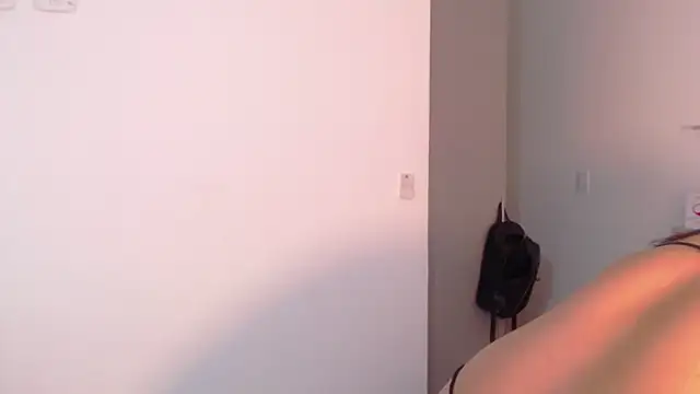 Snapshot of SaraApril_1 chatting on 03-19-25, 12:15 SaraApril 1 online show from 03-19-25, 12:15