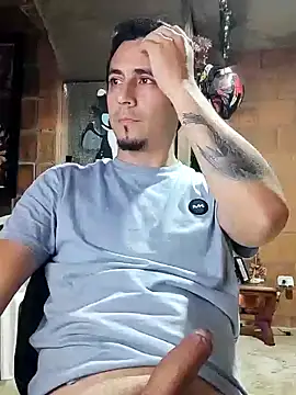 Snapshot of Rejy1992 chatting on 12-04-24, 01:47 Rejy1992 online show from 12-04-24, 01:47