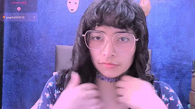 NinaYellow online show from 10-23-25, 03:44