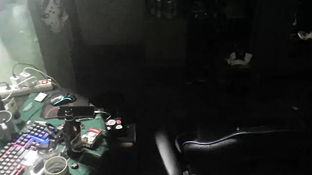 Snapshot of perversalus chatting on 01-27-25, 04:22 perversalus online show from 01-27-25, 04:22