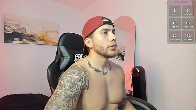 Snapshot of LucianSinclair chatting on 12-04-24, 11:46 LucianSinclair online show from 12-04-24, 11:46