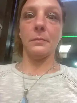 Snapshot of Everlyrose27 chatting on 12-10-24, 03:09 Everlyrose27 online show from 12-10-24, 03:09