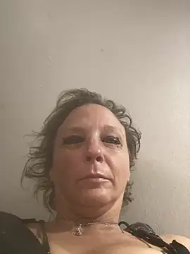 Snapshot of Everlyrose27 chatting on 01-11-25, 07:27 Everlyrose27 online show from 01-11-25, 07:27