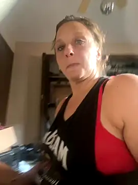 Snapshot of Everlyrose27 chatting on 09-29-25, 05:51 Everlyrose27 online show from 09-29-25, 05:51