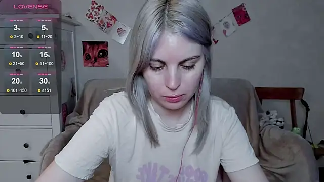 Snapshot of pawpaws chatting on 06-03-26, 06:38 pawpaws online show from 06-03-26, 06:38
