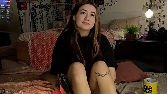 Megan  Hart online show from 12-22-24, 04:50