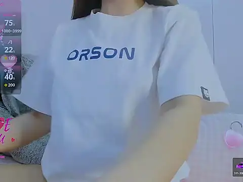 Snapshot of Linh_diudang chatting on 05-15-26, 02:18 Linh diudang online show from 05-15-26, 02:18