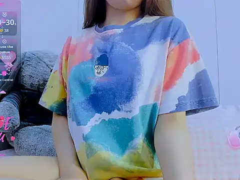 Snapshot of Linh_diudang chatting on 05-27-26, 02:19 Linh diudang online show from 05-27-26, 02:19