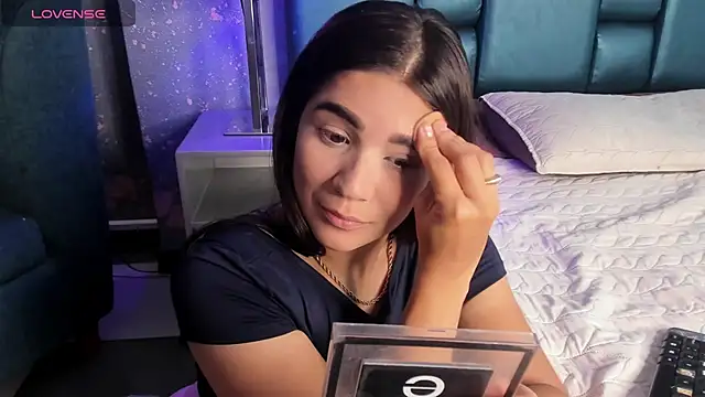 bellaa becca online show from 11-23-25, 06:41