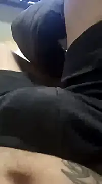 Snapshot of dredre1069 chatting on 12-10-24, 02:38 dredre1069 online show from 12-10-24, 02:38