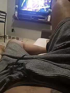 Snapshot of dredre1069 chatting on 02-15-25, 04:03 dredre1069 online show from 02-15-25, 04:03