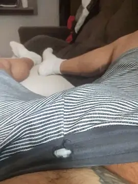 Snapshot of dredre1069 chatting on 11-27-25, 02:30 dredre1069 online show from 11-27-25, 02:30