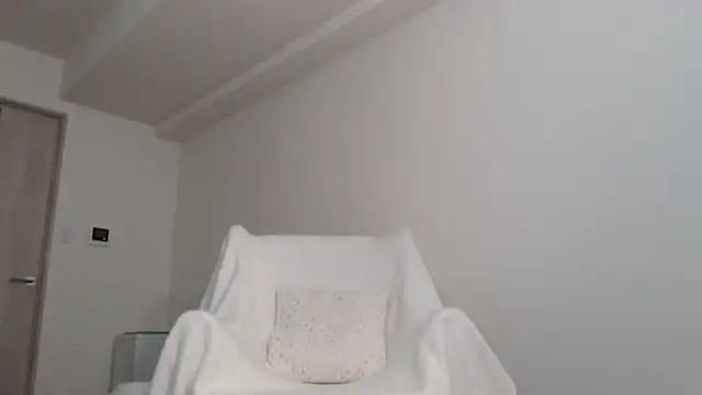 Snapshot of Lily_0000 chatting on 12-12-24, 02:00 Lily 0000 online show from 12-12-24, 02:00