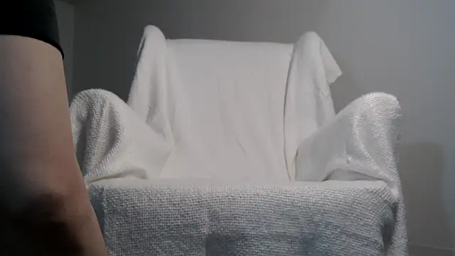 Snapshot of Lily_0000 chatting on 12-12-24, 05:48 Lily 0000 online show from 12-12-24, 05:48