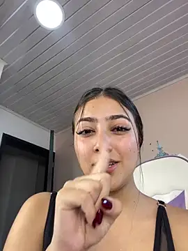 lili turner online show from 12-10-24, 01:22