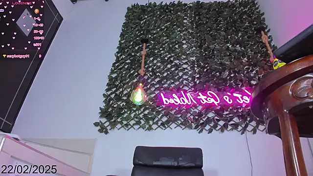 Brianna Stars online show from 02-22-25, 11:35