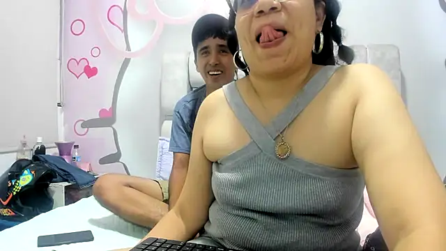 Snapshot of KEYRA-MILLER- chatting on 05-14-26, 01:56 KEYRA-MILLER- online show from 05-14-26, 01:56