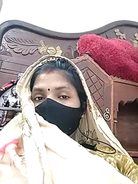 Snapshot of RADHA95 chatting on 03-20-25, 07:47 RADHA95 online show from 03-20-25, 07:47