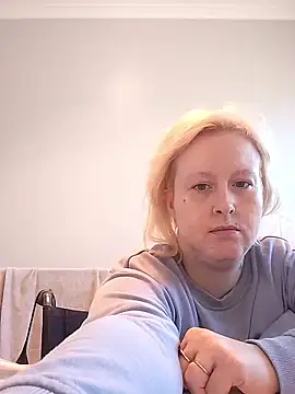 Snapshot of mollymay69 chatting on 01-12-26, 01:55 mollymay69 online show from 01-12-26, 01:55
